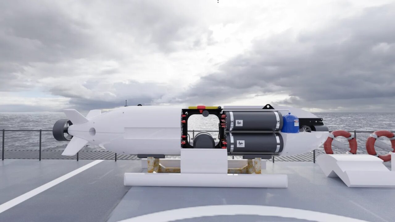 Drone sottomarino LUUV prodotto dalla Saab a bordo di una nave nel Mar Baltico, progettato per la sorveglianza autonoma grazie all’intelligenza artificiale.