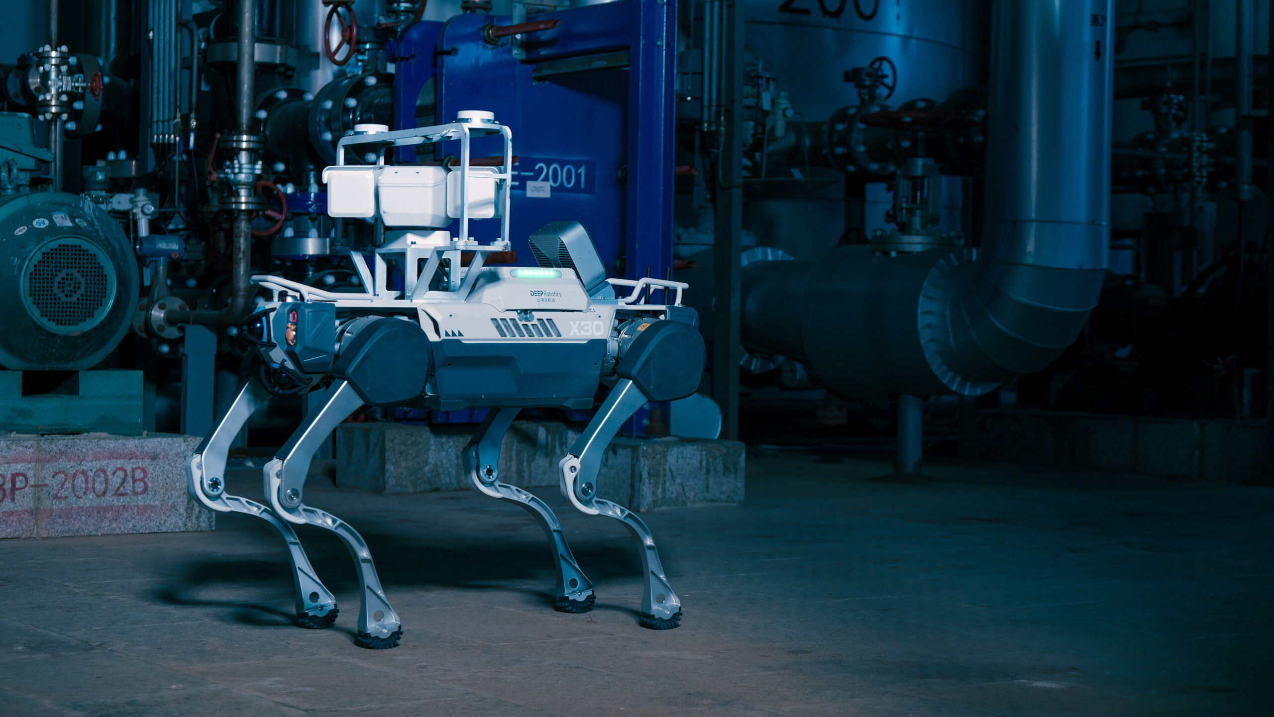 RHINO X3: robot per ispezioni industriali in ambienti complessi. Navigazione LiDAR, protezione IP67 e imaging avanzato. Sicurezza e precisione.