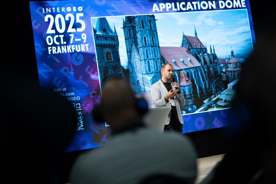 Nel nuovo Application Dome di INTERGEO 2025 a Francoforte sono state presentate soluzioni innovative dedicate a smart city, edilizia, mobilità ed energia.