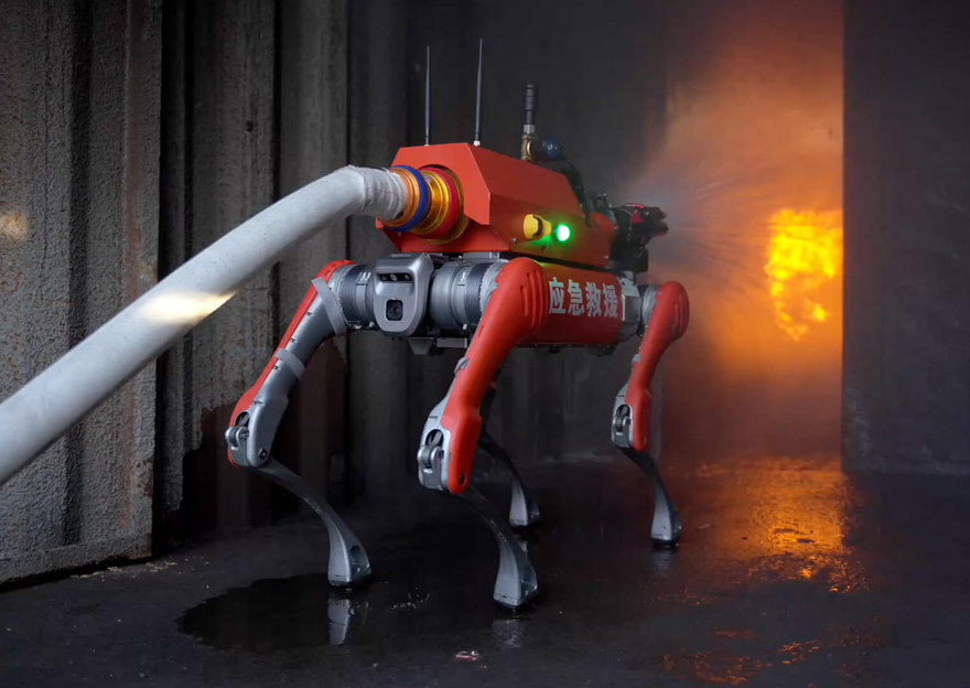 La Cina ha iniziato a testare e schierare robot-cani antincendio nei distretti più a rischio, dotati di cannoni d'acqua, sensori e capacità di operare in ambienti pericolosi per gli esseri umani.