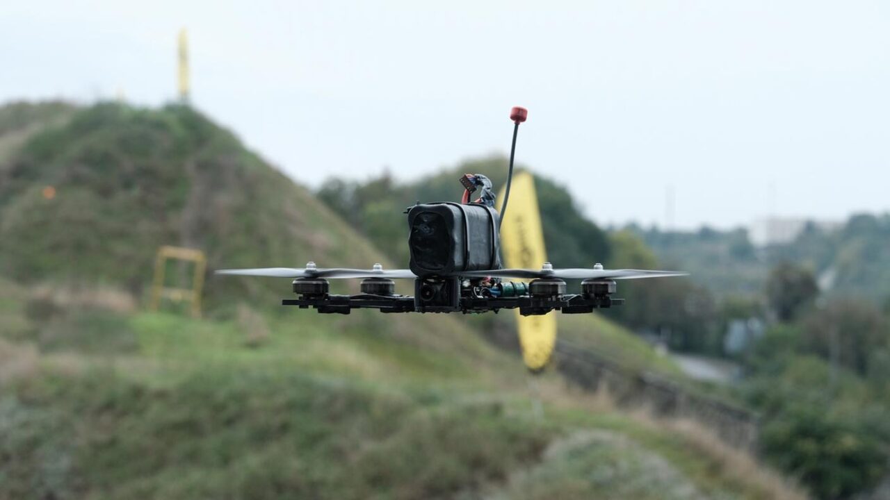 L'applicazione si concentra in primo luogo sulla lotta contro obiettivi terrestri e secondariamente sulla lotta contro obiettivi aerei (difesa contro i droni con droni). Altre applicazioni sono la ricognizione e la rimozione di ordigni bellici. Le diverse applicazioni vengono studiate su diverse distanze fino a 300 km+.