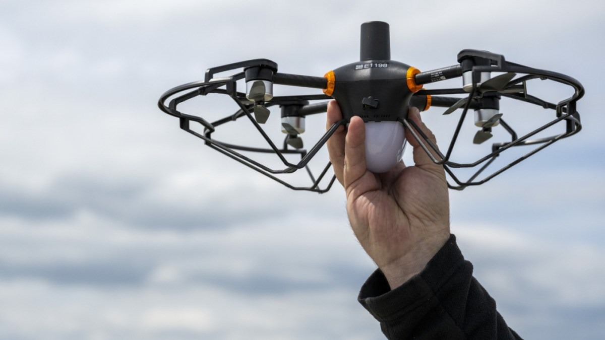 L’attenzione è centrata su droni di piccole e medie dimensioni e, in questo contesto, la task force funge come un testbed permanente almeno fino al 2027 compreso. L’acquisto di cosiddetti sistemi Military Off-the-shelf (MOTS) non è previsto nell’ambito della task force.