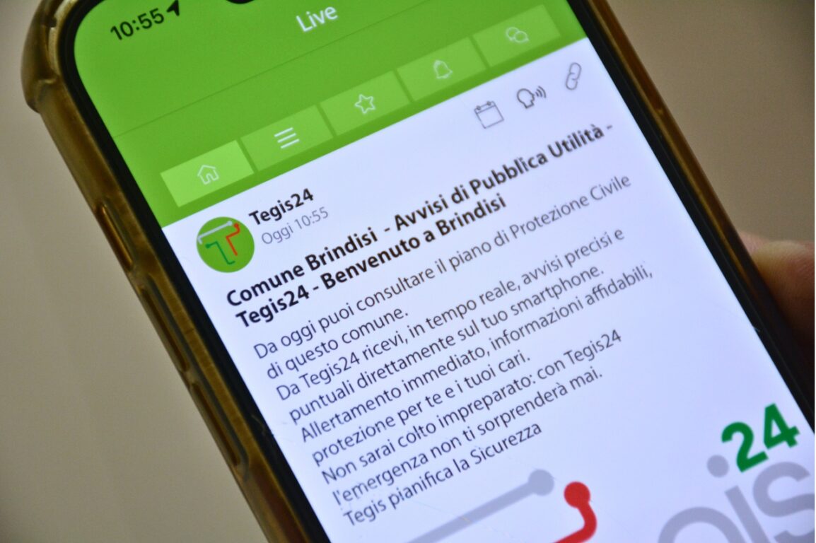 Droni e sensori IoT monitorano in tempo reale le aree critiche, migliorando la prevenzione e la resilienza urbana a Brindisi.