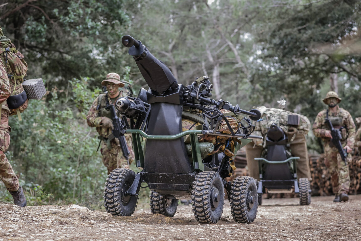 Micro-mobilit&agrave; tattica: spostare carico e fatica dall&rsquo;uomo alla piattaforma aumenta ritmo, lucidit&agrave; e capacit&agrave; di manovra. Immagini messe a disposizione con licenza CC-BY-NC-SA 3.0 IT.