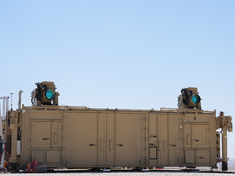 Iron Beam ha limiti fisici non aggirabili: meteo, linea di mira e dwell time spiegano perch&eacute; resti complementare a Iron Dome.