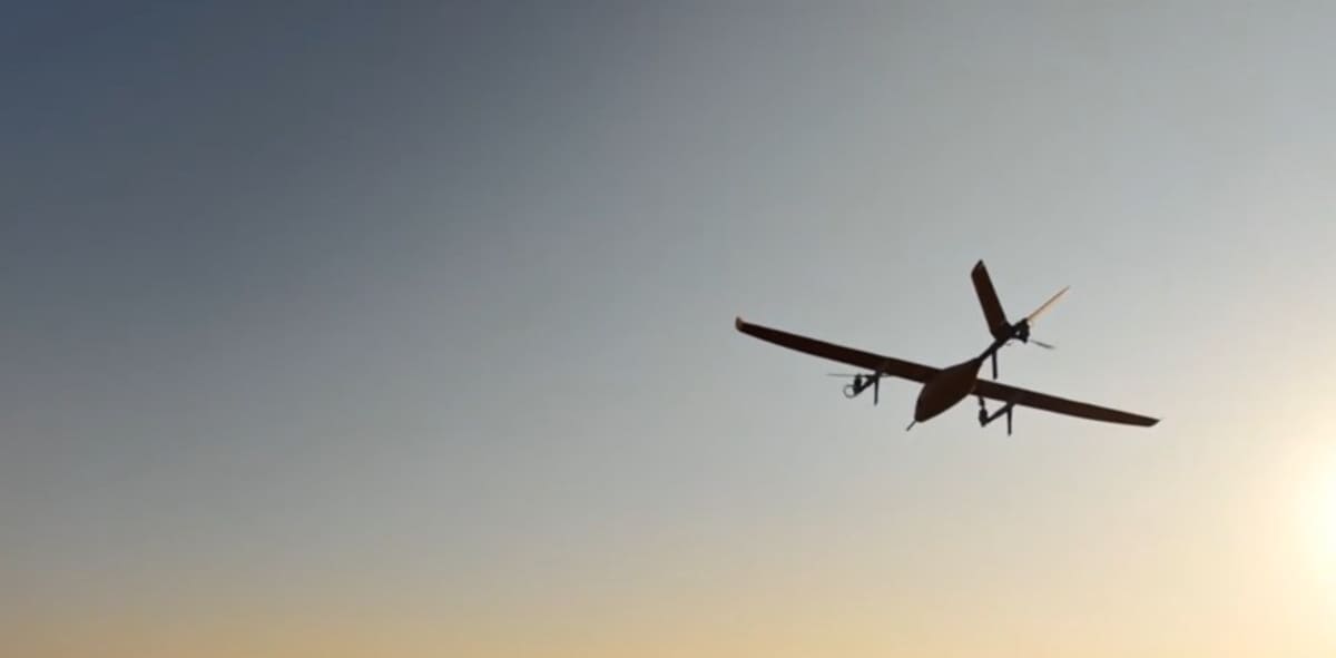 Con 2,5 m di apertura alare e circa 7 kg di MTOW, il drone punta a missioni BVLOS per logistica, agricoltura e monitoraggio.