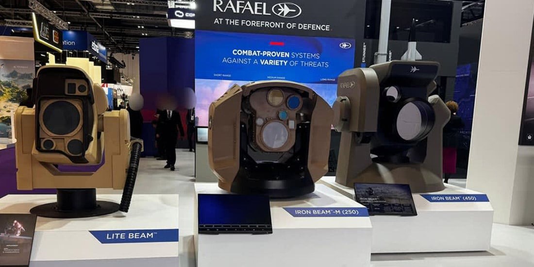 Iron Beam (Magen Or) porta la difesa a corto raggio nel dominio dell&rsquo;energia diretta: un laser HEL pensato per ingaggiare droni e minacce RAM riducendo l&rsquo;asimmetria economica tipica degli attacchi saturanti.