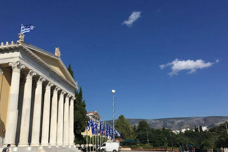 Grecia: priorit&agrave; a sorveglianza costiera e attribuzione rapida per ricostruire componentistica, software e link di comunicazione del mezzo recuperato.