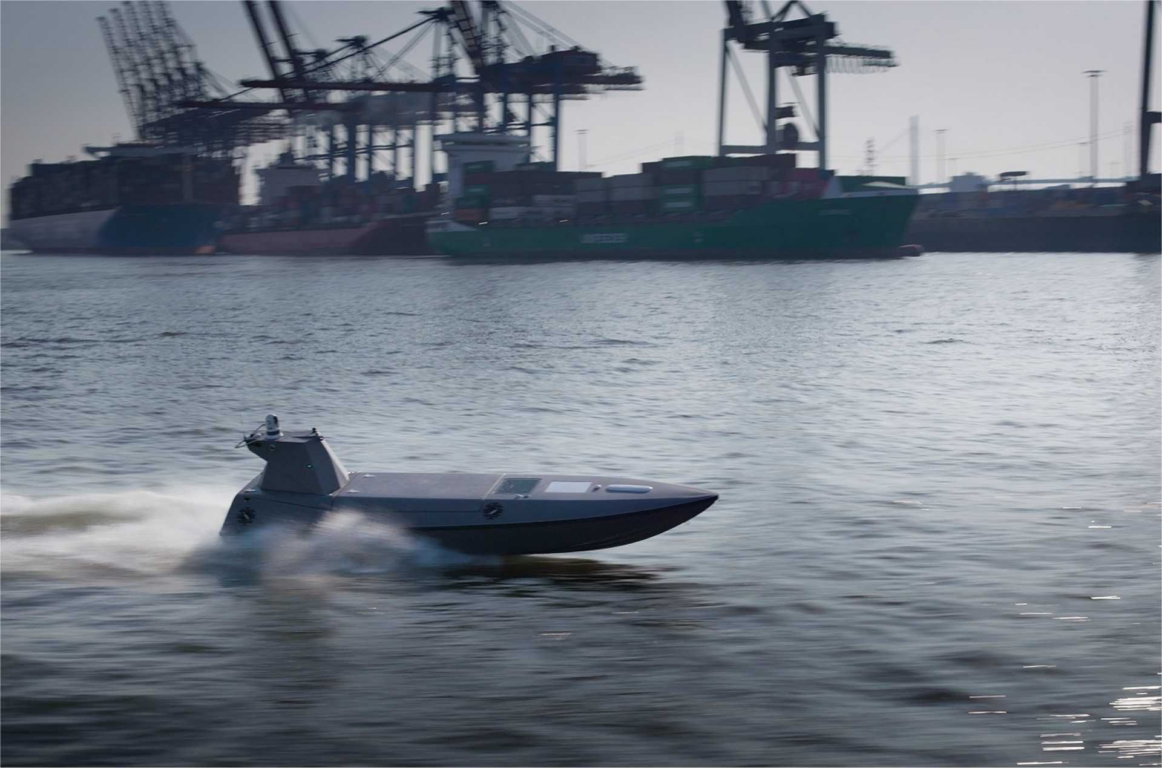 Kraken K3 Scout: Con la nave di superficie senza equipaggio (USV) prodotta in serie presso Blohm+Voss, Rheinmetall, insieme al partner britannico della joint venture Kraken Technology, offre una piattaforma di superficie senza equipaggio per applicazioni militari e civili.