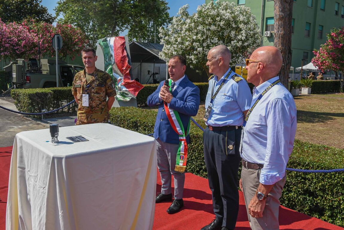 L'apertura ufficiale dell'Industry Day presso la base dell'Aeronautica Militare di Fiumicino.