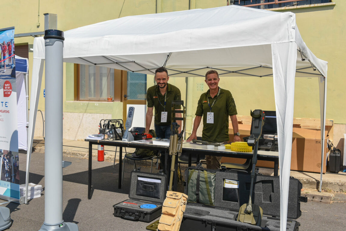 Celebrazioni ufficiali per i vent'anni di attività del polo logistico, un traguardo storico fondamentale per lo sviluppo e la sicurezza del Sistema Paese.
