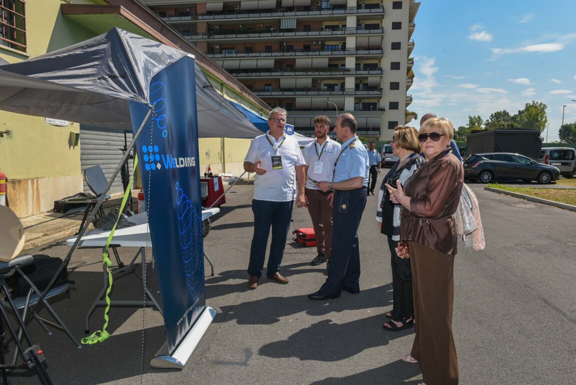 L'apertura ufficiale dell'Industry Day presso la base dell'Aeronautica Militare di Fiumicino, polo strategico di sinergia tra Difesa e industria.