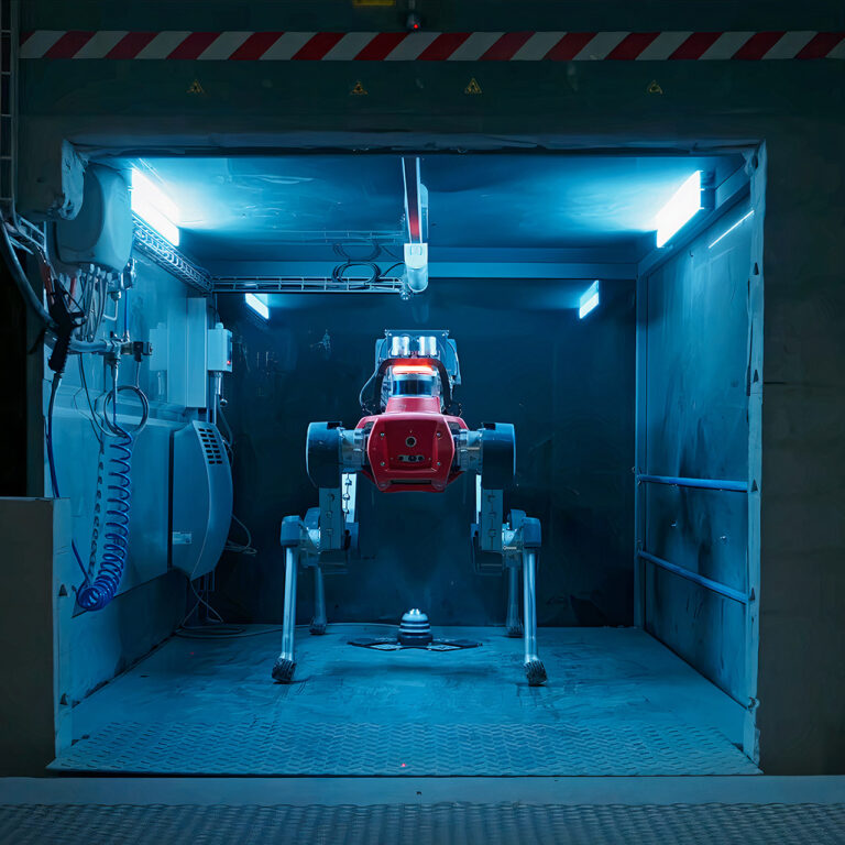 Il robot quadrupede ANYmal di ANYbotics completa 33.000 ispezioni autonome presso Vigier Ciment. Manutenzione predittiva, edge computing e zero guasti.